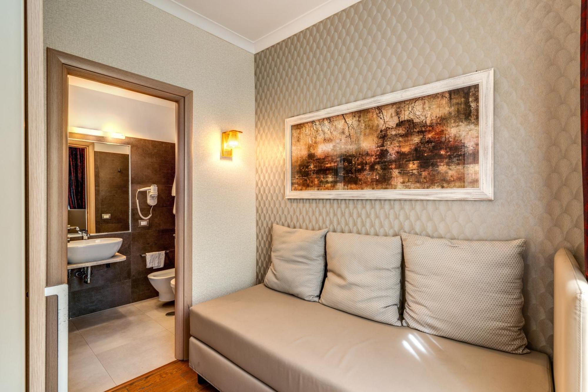 Boutique 4* Rom